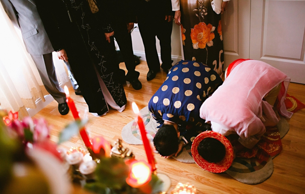 mariage vietnamien devant autel ancetres